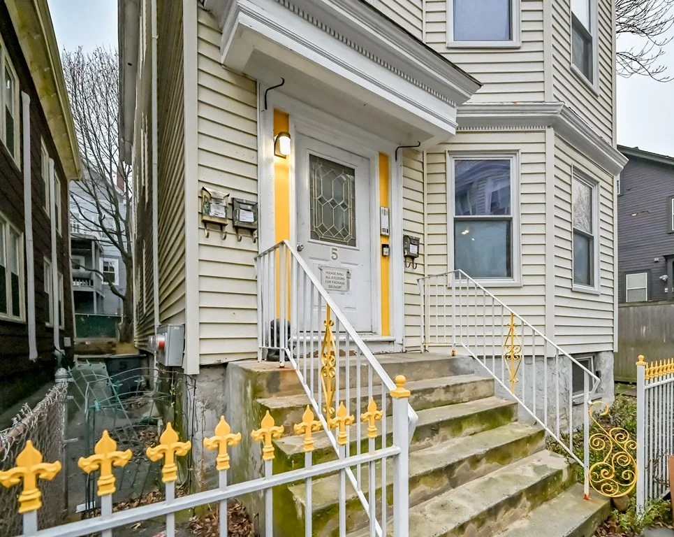 2 bed, 1 bath apartment for rent at 5 Haverford St Unit 2, Jamaica Plain — photo 1 of 14
