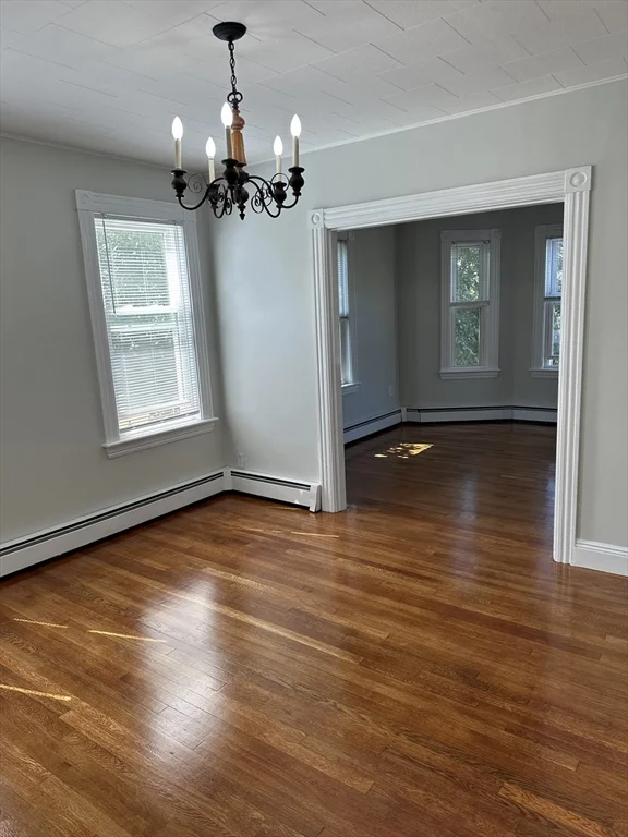 2 bed, 1 bath apartment for rent at 5 Hawthorne Blvd Unit 2, Salem — photo 3 of 16