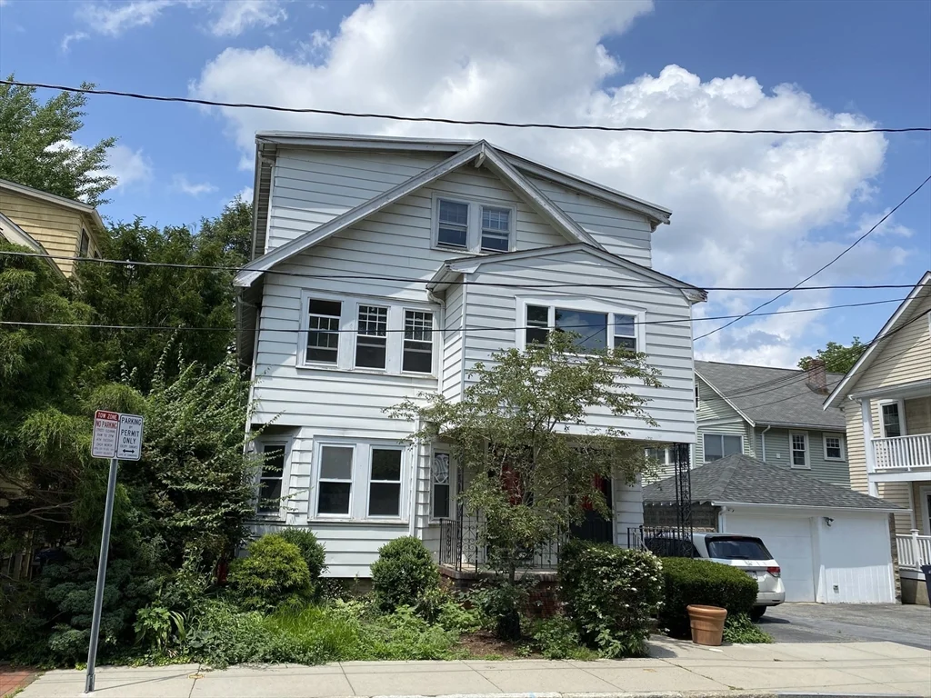 3 bed, 1 bath apartment for rent at 5 Hawthorne Park Unit 3, West Cambridge — photo 10 of 10