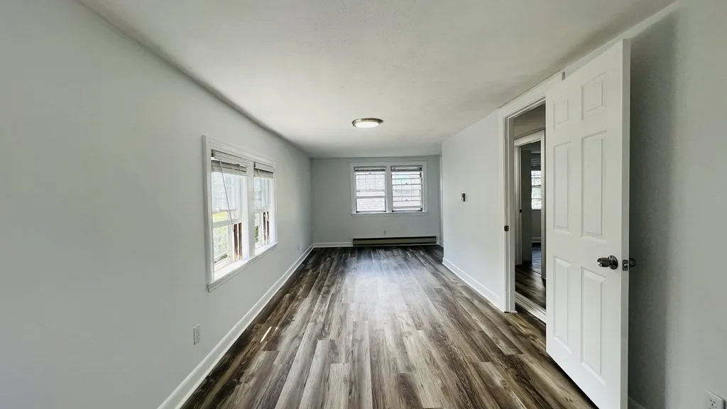 3 bed, 1 bath apartment for rent at 5 Hawthorne Park Unit 3, West Cambridge — photo 7 of 10