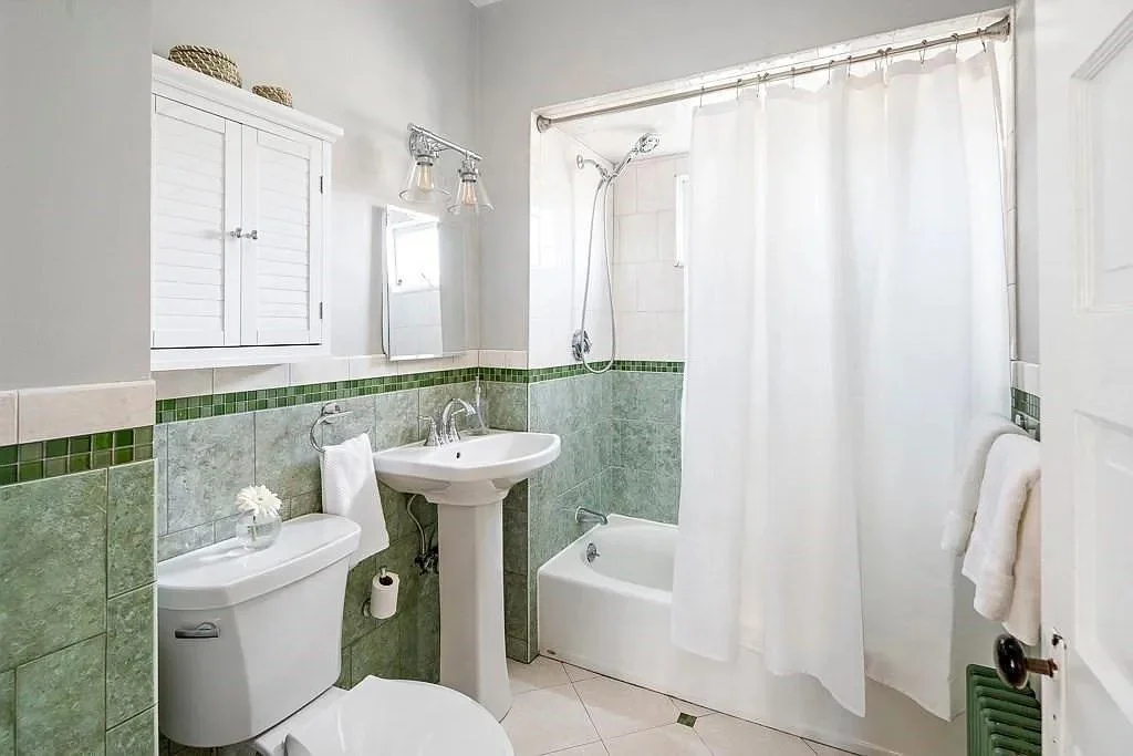 2 bed, 1 bath apartment for rent at 5 Henry St Unit 1, Belmont — photo 14 of 19
