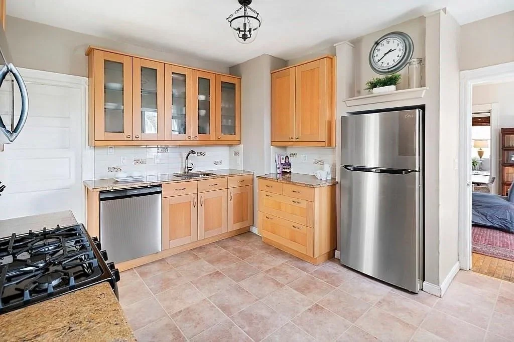 2 bed, 1 bath apartment for rent at 5 Henry St Unit 1, Belmont — photo 7 of 19