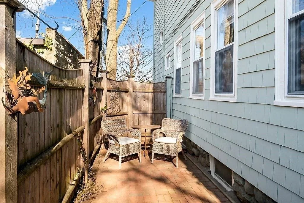 2 bed, 1 bath apartment for rent at 5 Henry St Unit 1, Belmont — photo 18 of 19