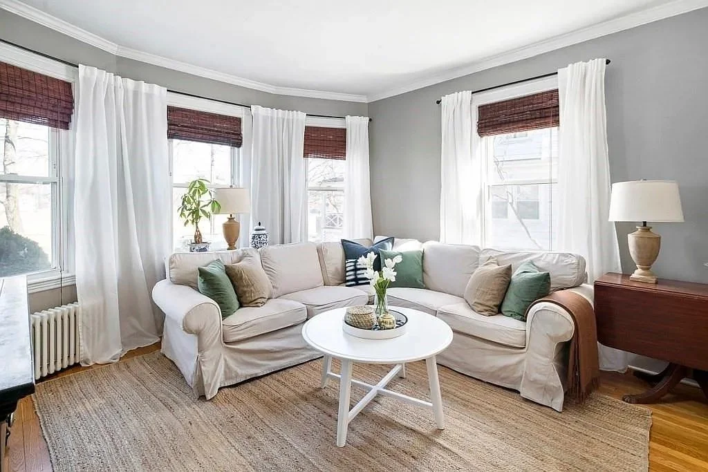 2 bed, 1 bath apartment for rent at 5 Henry St Unit 1, Belmont — photo 2 of 19