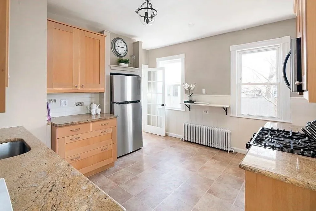 2 bed, 1 bath apartment for rent at 5 Henry St Unit 1, Belmont — photo 9 of 19