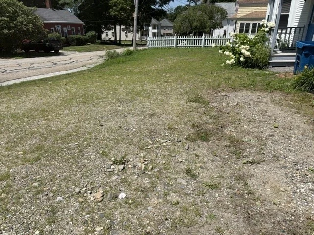2 bed, 1 bath apartment for rent at 5 Hill St Unit 2, Webster — photo 2 of 9