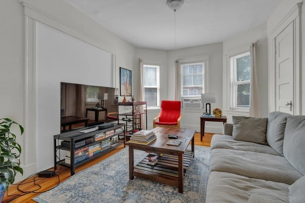 2 bed, 1 bath apartment for rent at 5 Hollis Park Unit 5, Cambridge — photo 2 of 11
