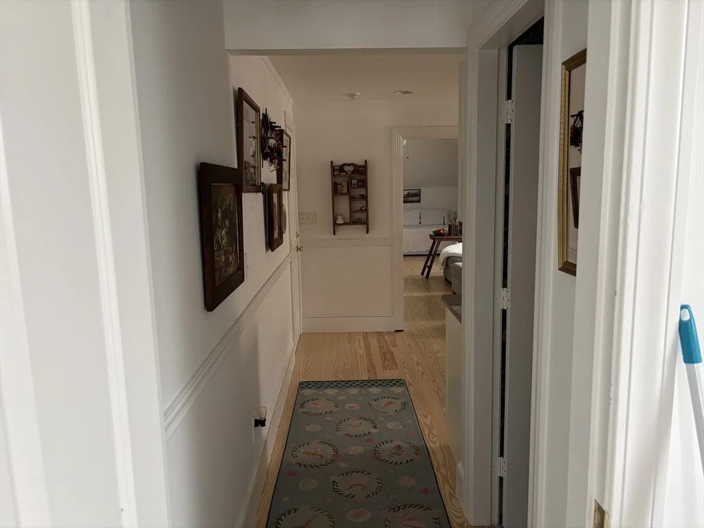 1 bed, 1 bath apartment for rent at 5 Horton St Unit F, Newburyport — photo 15 of 17