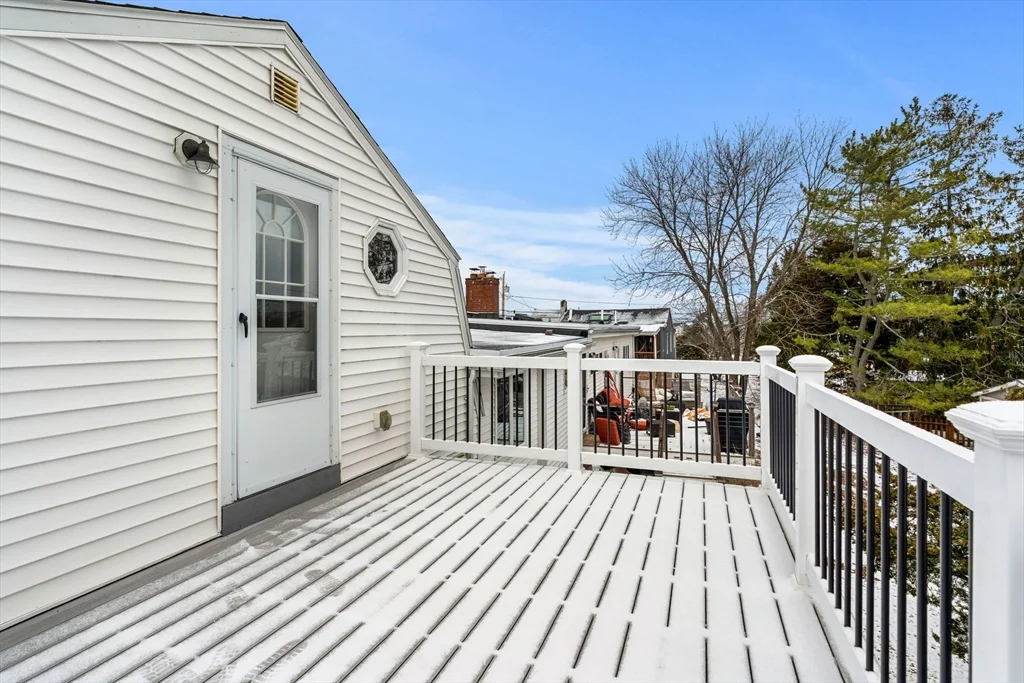 2 bed, 1 bath apartment for rent at 5 I St Unit 2, Plum Island — photo 29 of 36