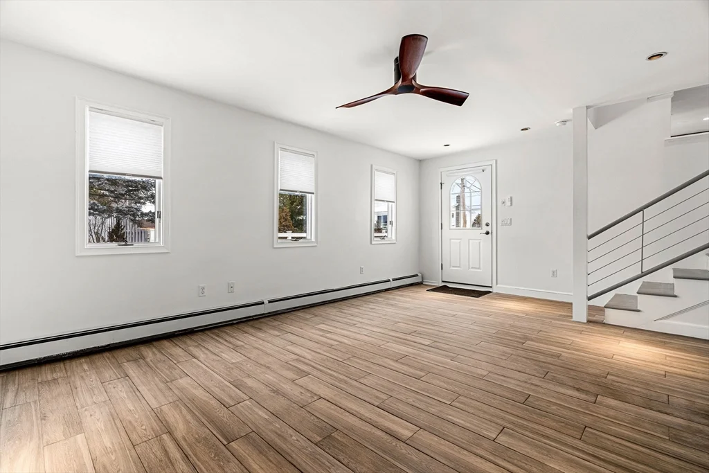 2 bed, 1 bath apartment for rent at 5 I St Unit 2, Plum Island — photo 12 of 36