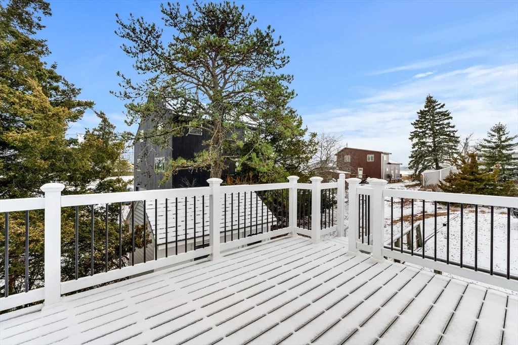 2 bed, 1 bath apartment for rent at 5 I St Unit 2, Plum Island — photo 30 of 36