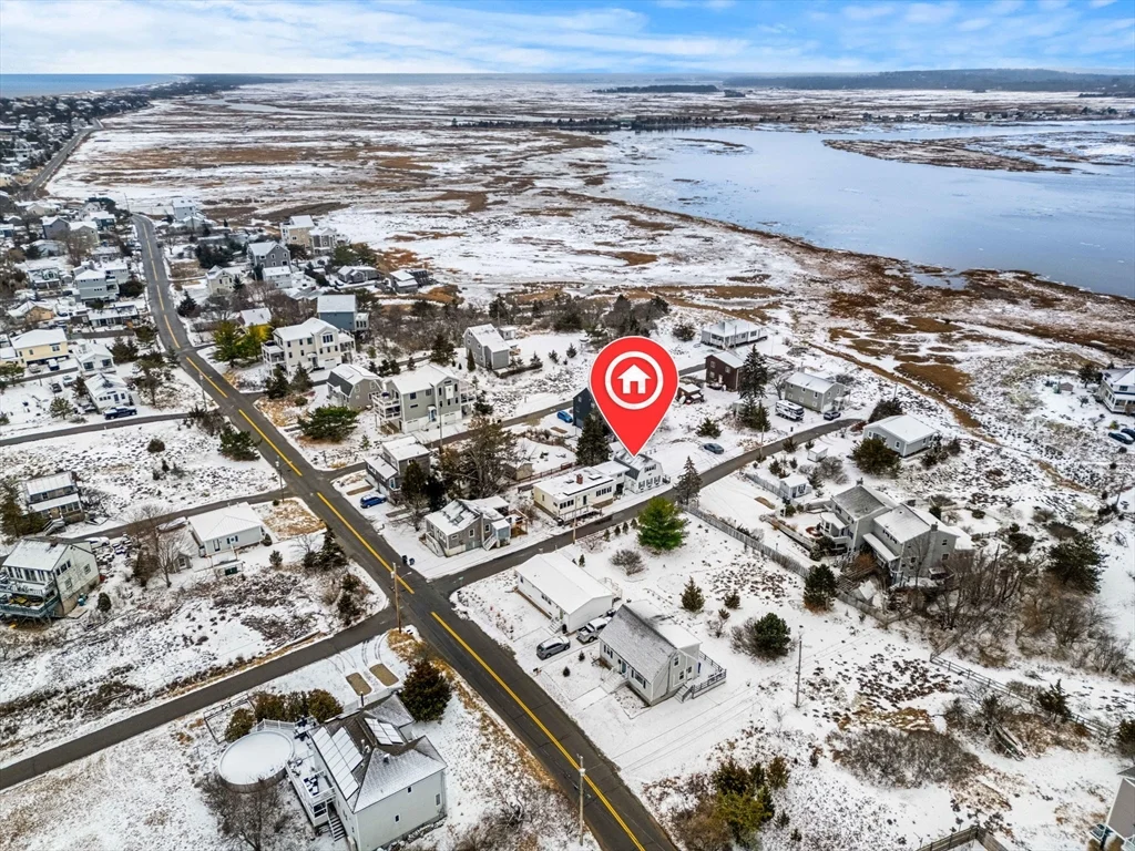 2 bed, 1 bath apartment for rent at 5 I St Unit 2, Plum Island — photo 35 of 36