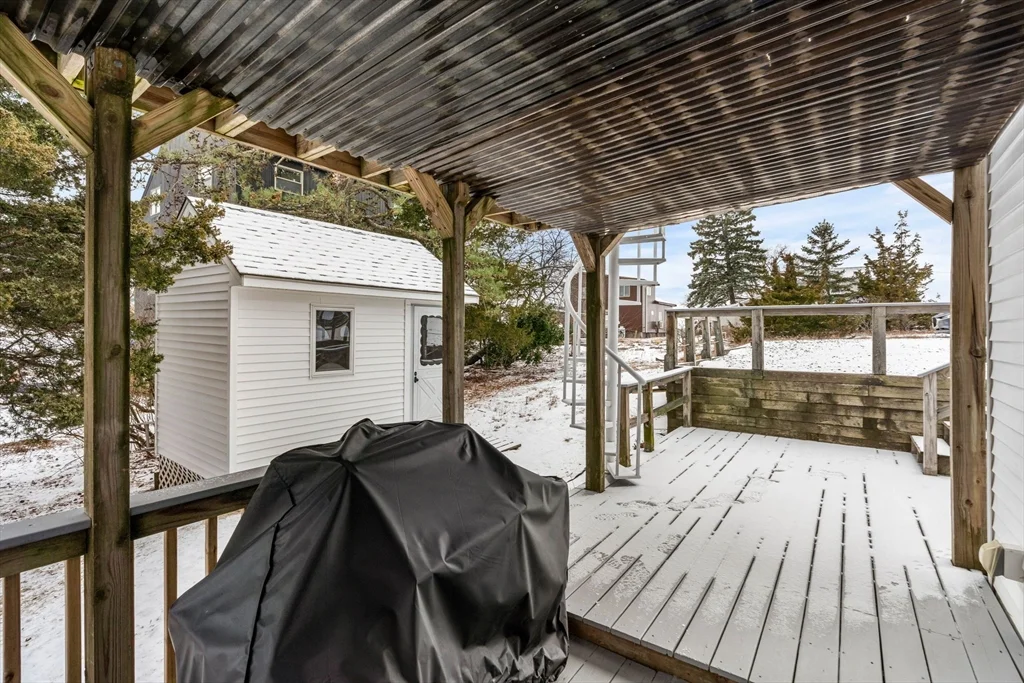 2 bed, 1 bath apartment for rent at 5 I St Unit 2, Plum Island — photo 31 of 36