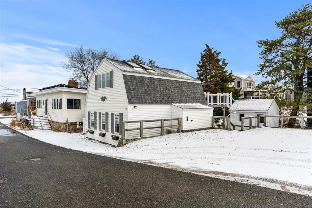 2 bed, 1 bath apartment for rent at 5 I St Unit 2, Plum Island — photo 1 of 36
