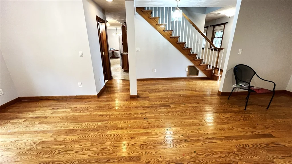 4 bed, 2 bath apartment for rent at 5 Kinney Ave, Burlington — photo 11 of 30