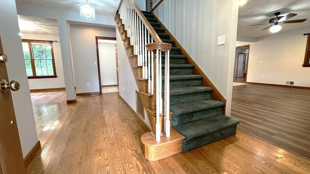 4 bed, 2 bath apartment for rent at 5 Kinney Ave, Burlington — photo 9 of 30