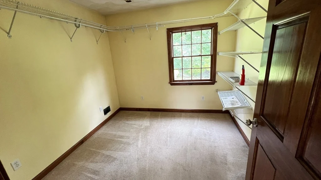 4 bed, 2 bath apartment for rent at 5 Kinney Ave, Burlington — photo 19 of 30
