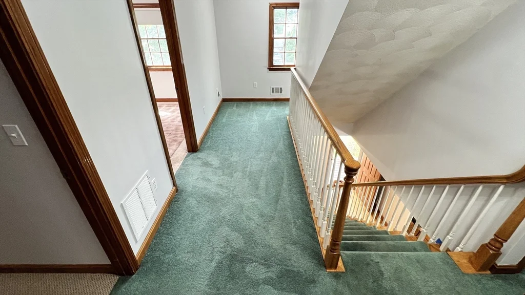 4 bed, 2 bath apartment for rent at 5 Kinney Ave, Burlington — photo 21 of 30