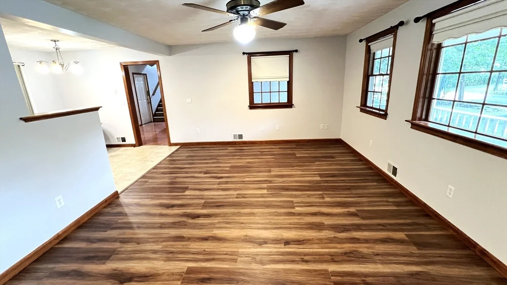 4 bed, 2 bath apartment for rent at 5 Kinney Ave, Burlington — photo 3 of 30