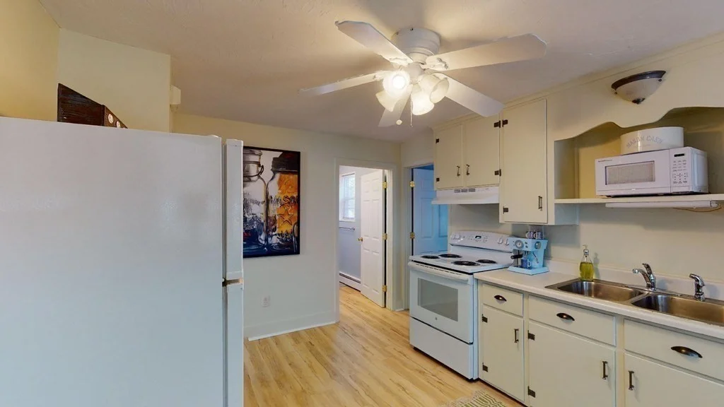 1 bed, 1 bath apartment for rent at 5 Lake St Unit 1R, Webster — photo 5 of 16
