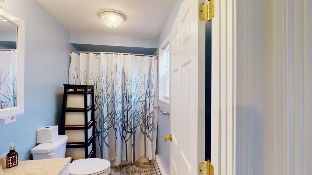 1 bed, 1 bath apartment for rent at 5 Lake St Unit 1R, Webster — photo 12 of 16