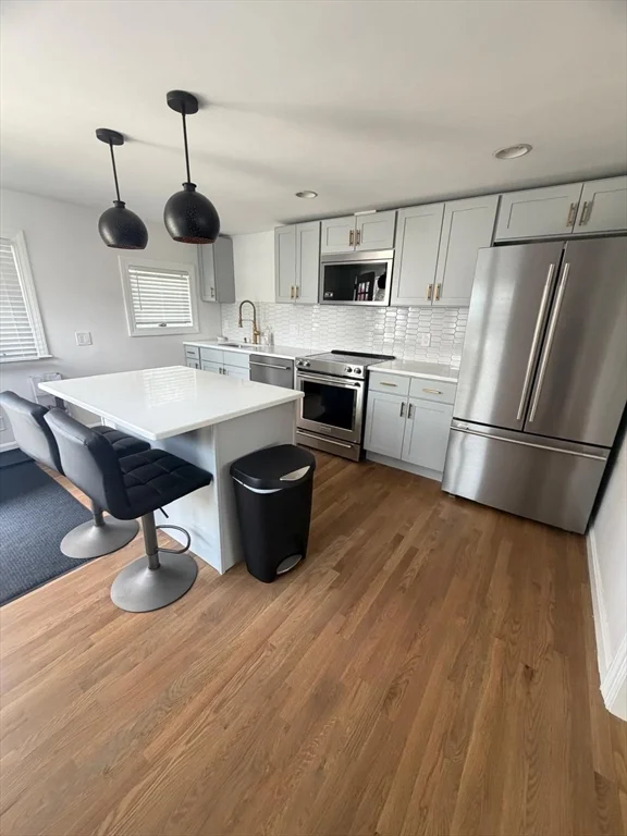 2 bed, 1 bath apartment for rent at 5 Lakeview Ave, Peabody — photo 5 of 19