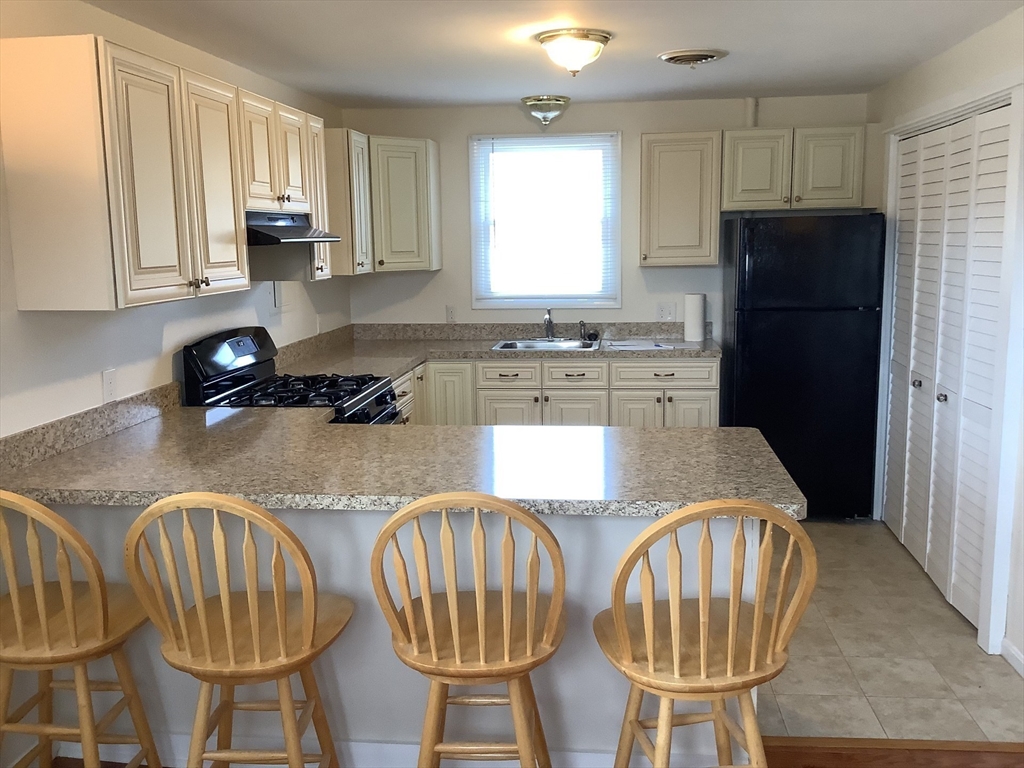 1 bed, 1 bath apartment for rent at 5 Lakemans Ln, Ipswich — photo 10 of 17