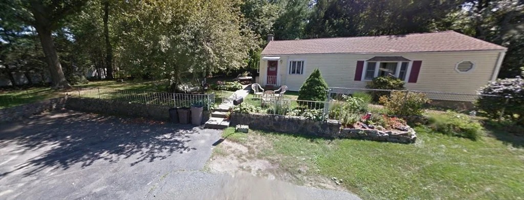 2 bed, 1 bath apartment for rent at 5 Lakeview Ave, Peabody — photo 2 of 21