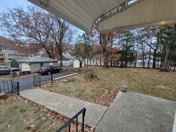 2 bed, 1 bath apartment for rent at 5 Lakeview Ave, Peabody — photo 3 of 21