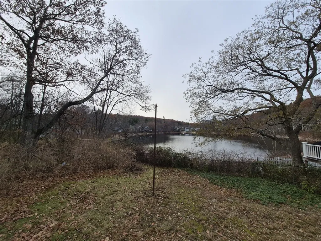 2 bed, 1 bath apartment for rent at 5 Lakeview Ave Unit 5, Peabody — photo 5 of 25