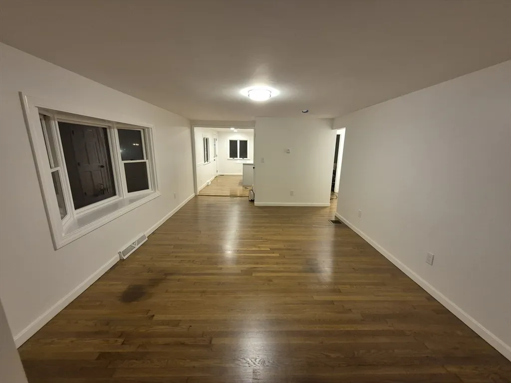 2 bed, 1 bath apartment for rent at 5 Lakeview Ave Unit 5, Peabody — photo 13 of 25