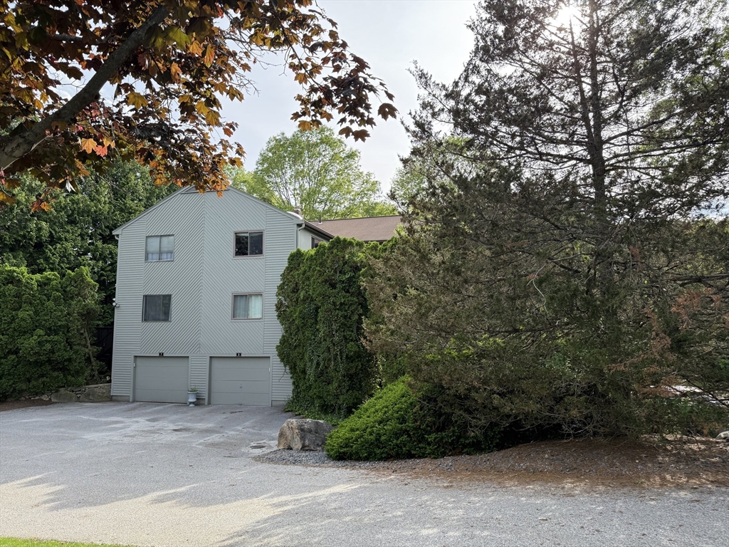 2 bed, 1 bath apartment for rent at 5 Leland Farm Rd Unit 5, Ashland — photo 1 of 15
