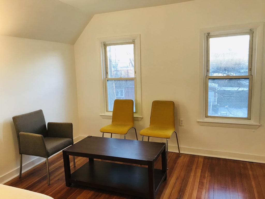 5 bed, 3 bath apartment for rent at 5 Lexington Ave Unit 2, Powder House Square — photo 13 of 30
