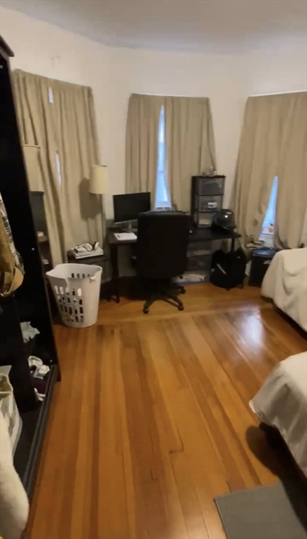 5 bed, 3 bath apartment for rent at 5 Lexington Ave Unit 2, Powder House Square — photo 5 of 30