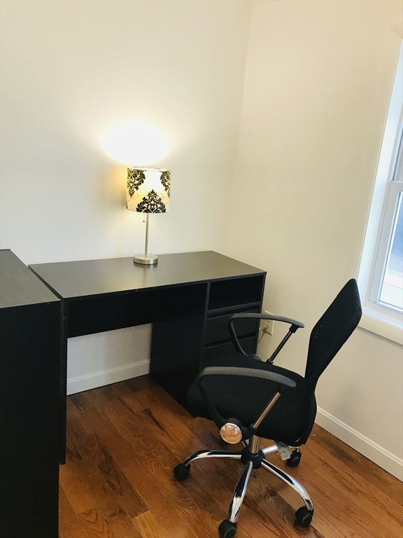 1 bed, 1 bath apartment for rent at 5 Lexington Ave Unit 4, Powder House Square — photo 5 of 16