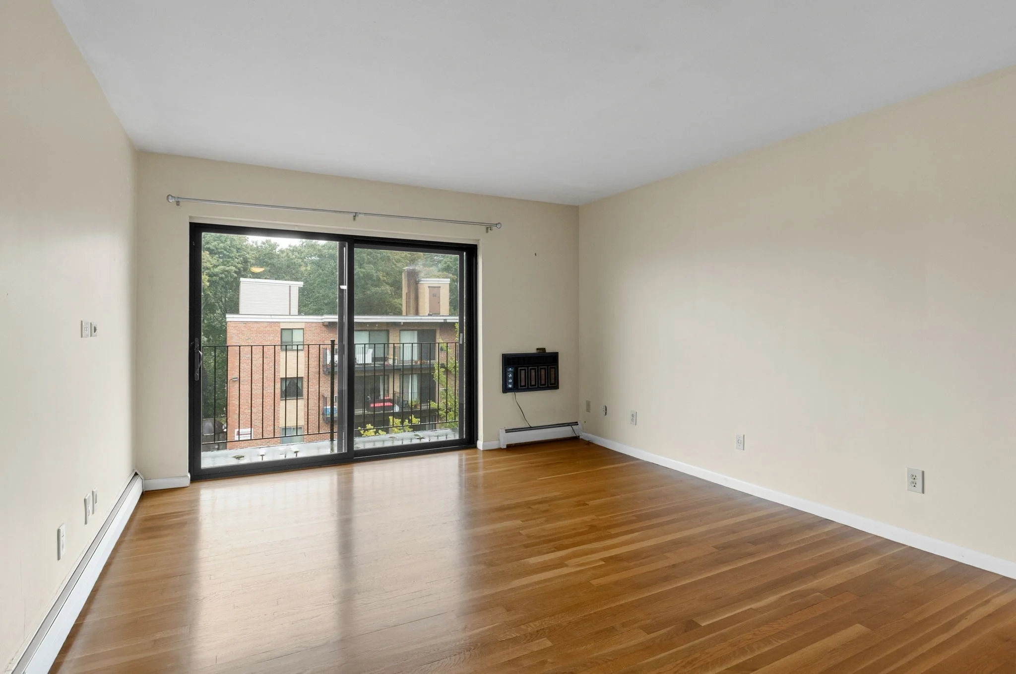 1 bed, 1 bath apartment for rent at 5 Linda Ln Unit 4-4, Dorchester — photo 5 of 15
