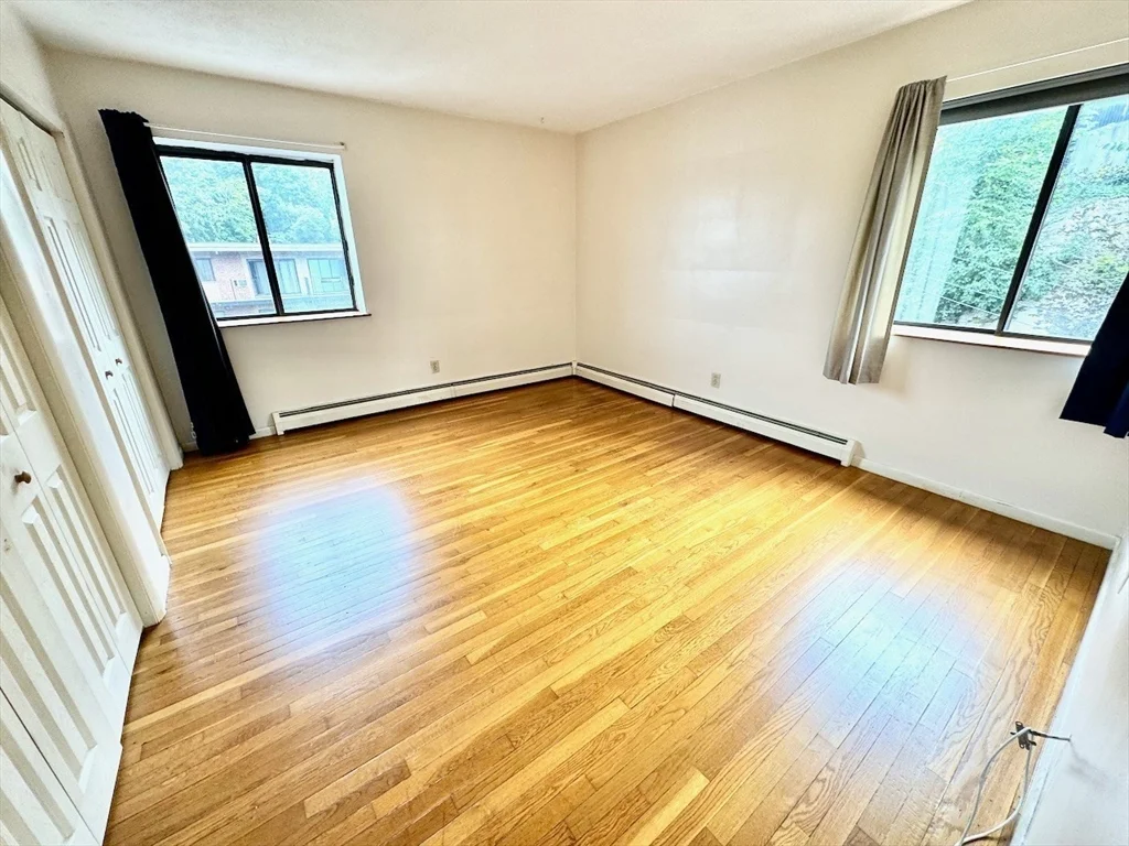 2 bed, 1 bath apartment for rent at 5 Linda Ln Unit 4-8, Dorchester — photo 11 of 31