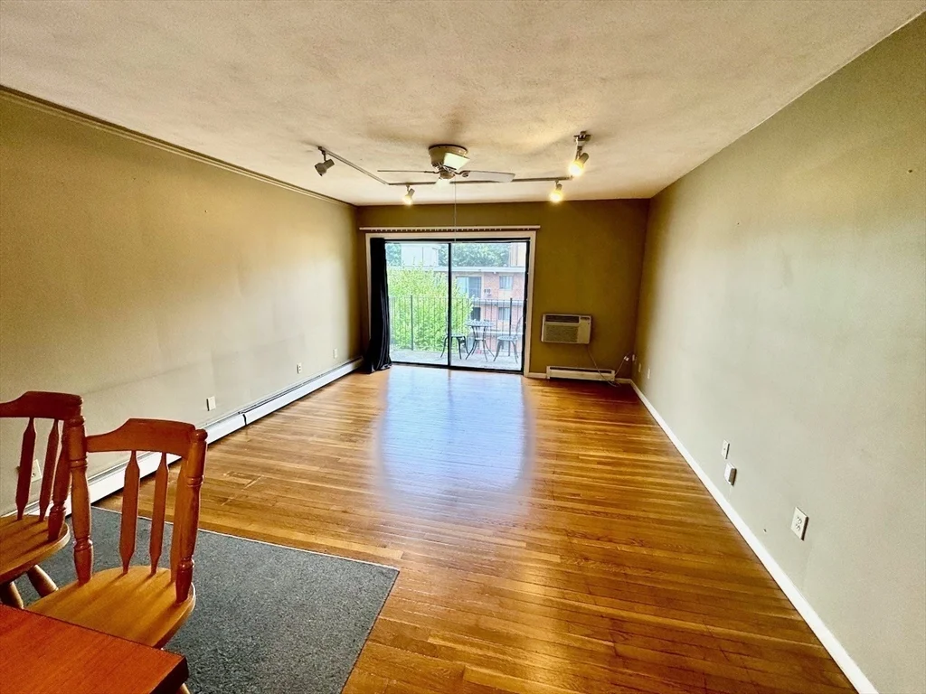 2 bed, 1 bath apartment for rent at 5 Linda Ln Unit 4-8, Dorchester — photo 7 of 31