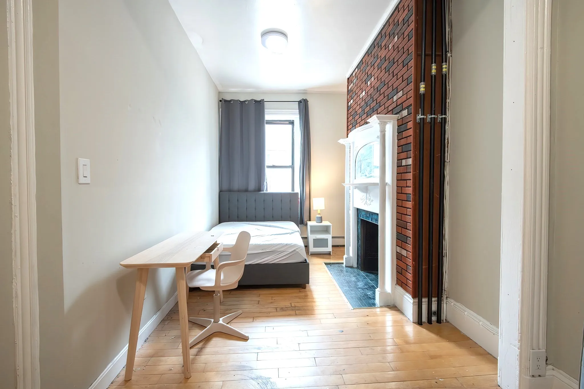 5 bed, 2 bath apartment for rent at 5 Linden St Unit 1, Allston