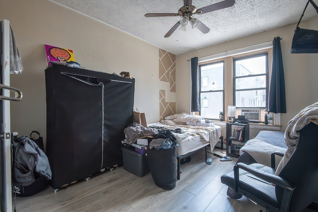 4 bed, 1 bath apartment for rent at 5 Linden St Unit 2, Allston — photo 1 of 14