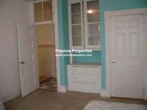 5 bed, 2 bath apartment for rent at 5 Linden Unit 1P, Allston — photo 2 of 6