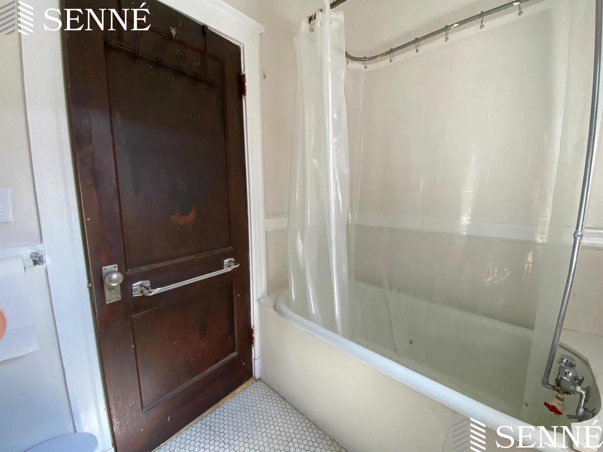 1 bed, 1 bath apartment for rent at 5 Linnaean St Unit 43, Neighborhood Nine — photo 4 of 9