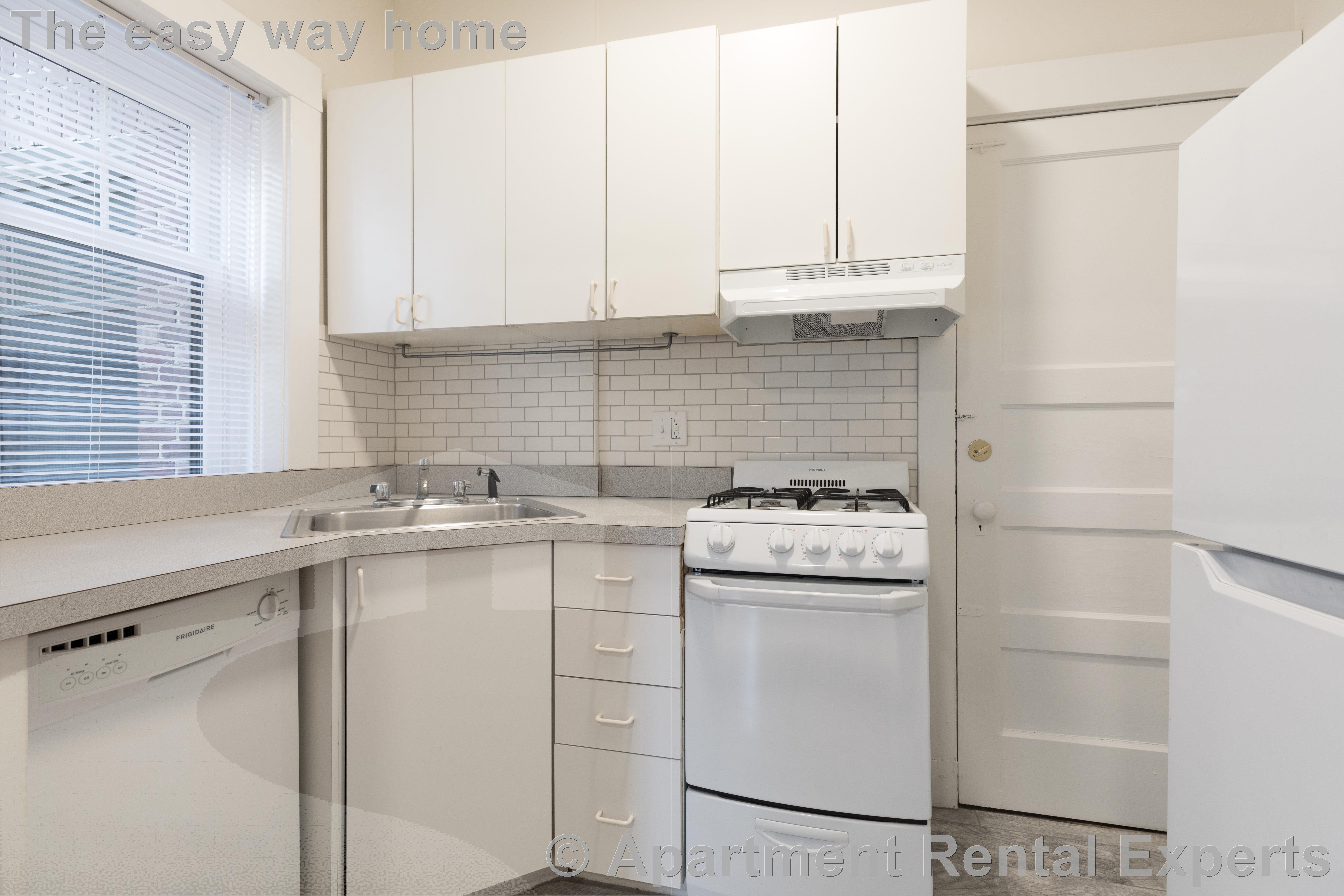 1 bed, 1 bath apartment for rent at 5 Linnaean St Unit 6, Porter Square — photo 3 of 11