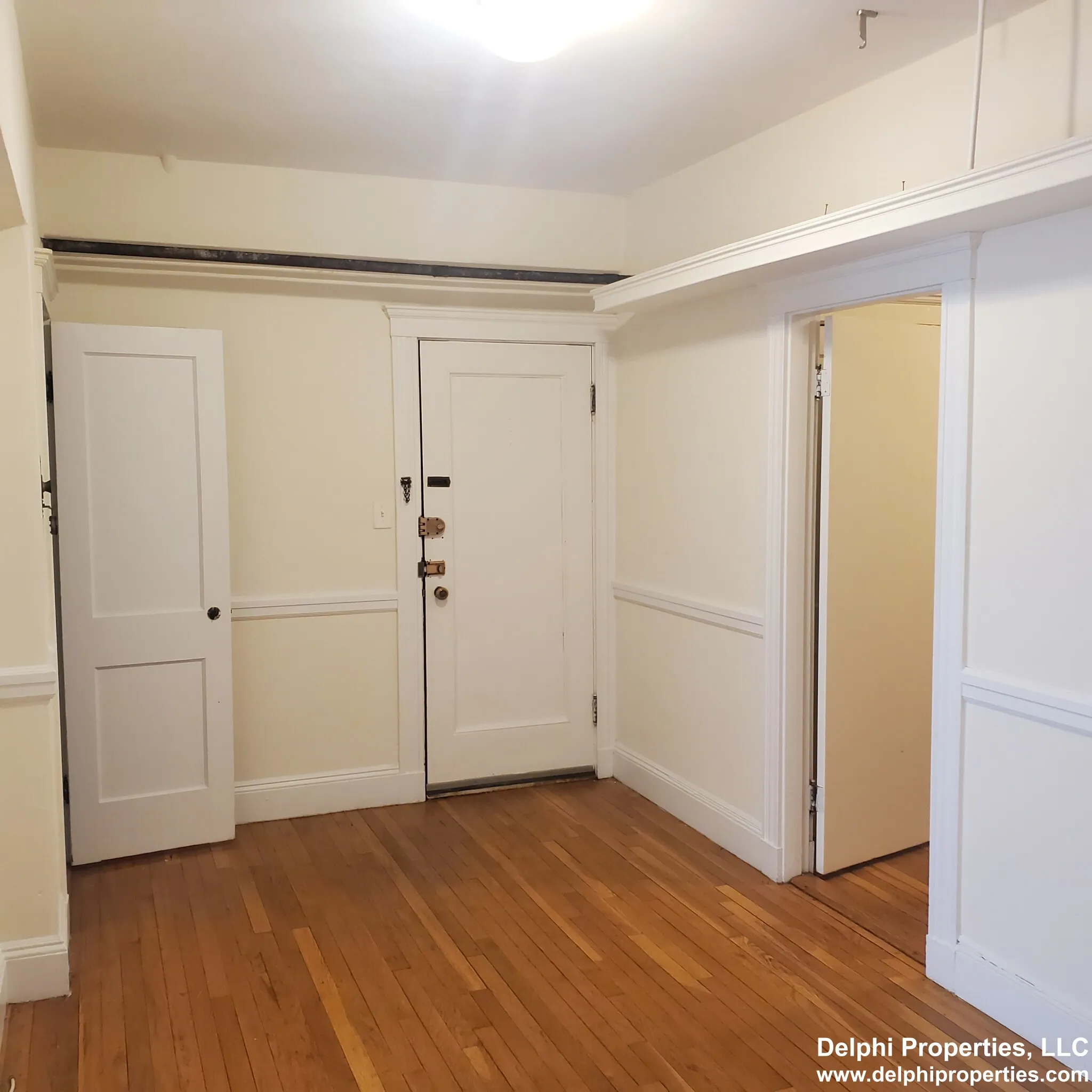 2 bed, 1 bath apartment for rent at 5 Lothian Rd Unit 3, Brighton — photo 2 of 7