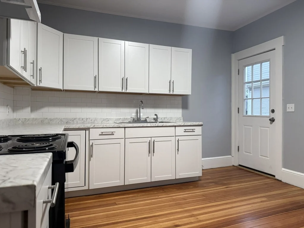 2 bed, 1 bath apartment for rent at 5 Lothrop St Unit 1F, Downtown — photo 3 of 14
