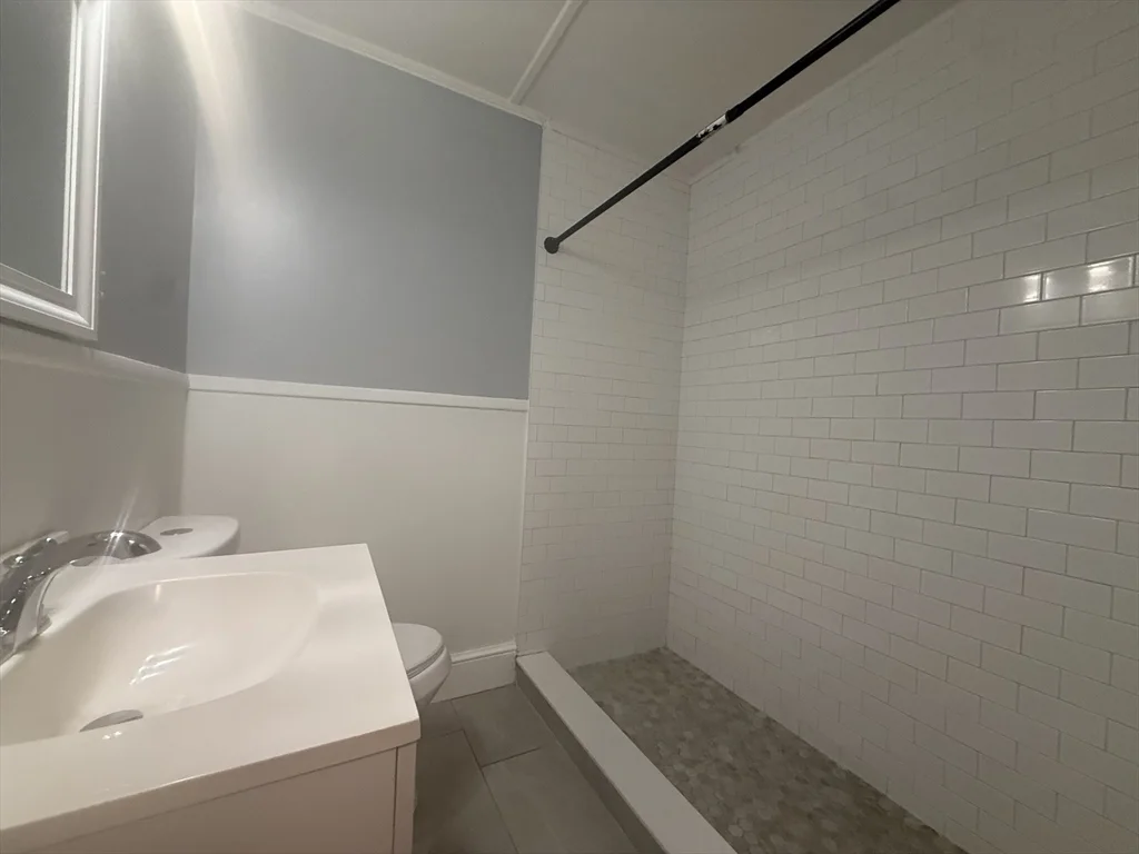 2 bed, 1 bath apartment for rent at 5 Lothrop St Unit 1F, Downtown — photo 9 of 14