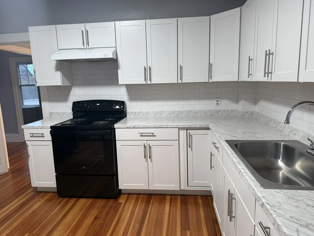 2 bed, 1 bath apartment for rent at 5 Lothrop St Unit 1F, Downtown