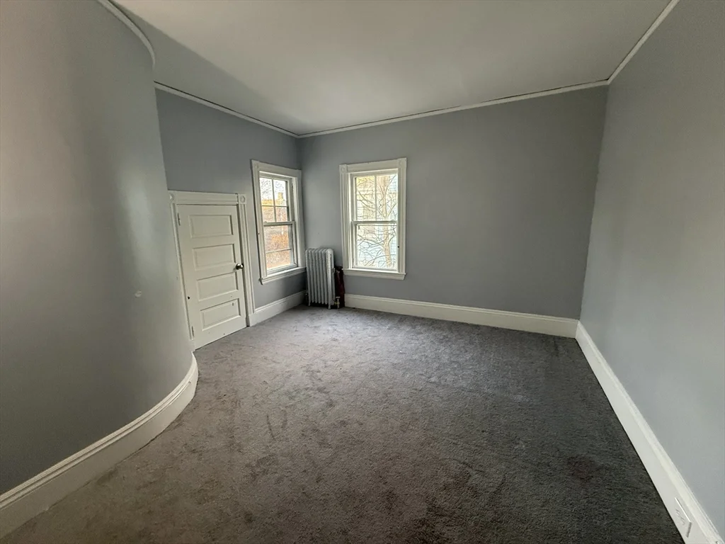 1 bed, 3 bath apartment for rent at 5 Lothrop St Unit 3, Plymouth — photo 2 of 14