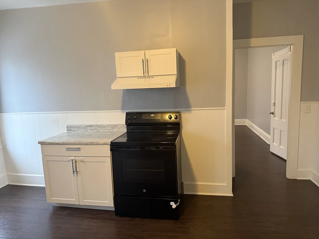 1 bed, 3 bath apartment for rent at 5 Lothrop St Unit 3, Plymouth — photo 11 of 14