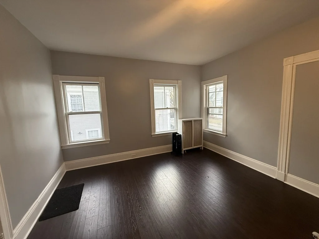 1 bed, 3 bath apartment for rent at 5 Lothrop St Unit 3, Plymouth — photo 3 of 14